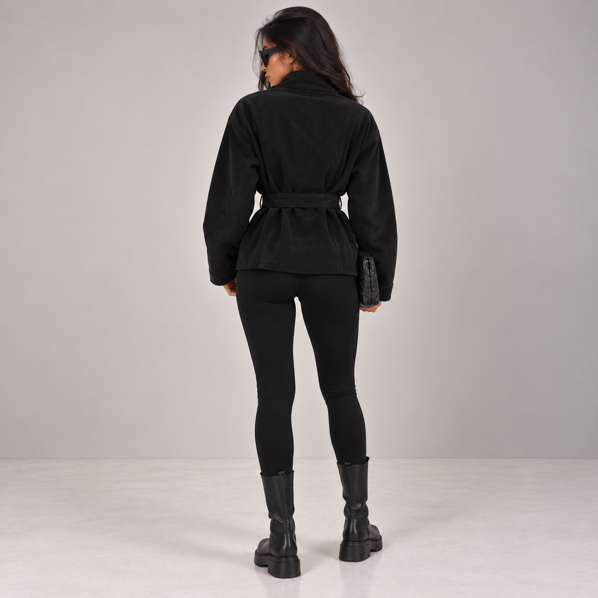 MALIA – Taillierte Veloursjacke mit Gürtel