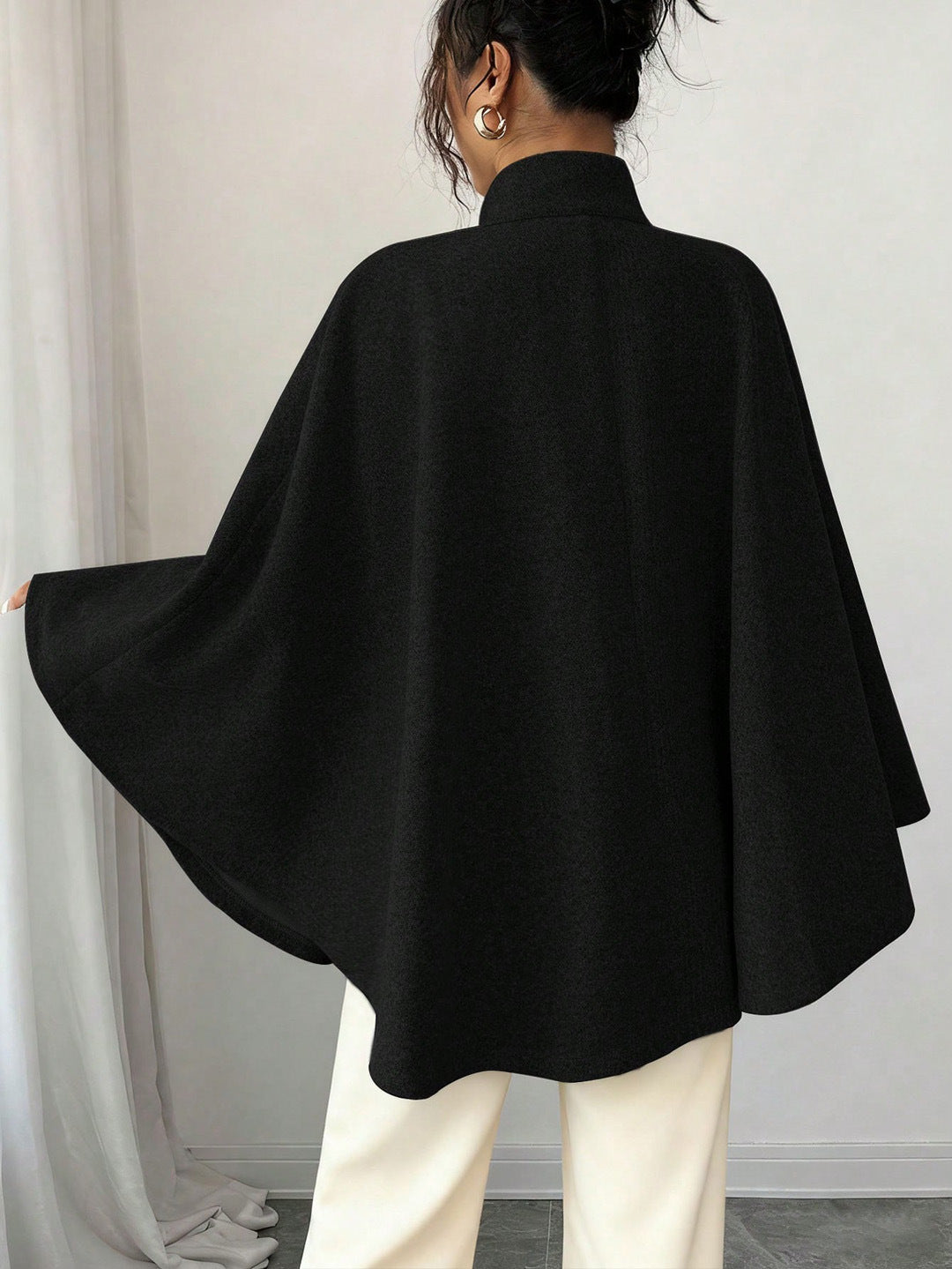 SELENE – Cape-Mantel mit Bindegürtel