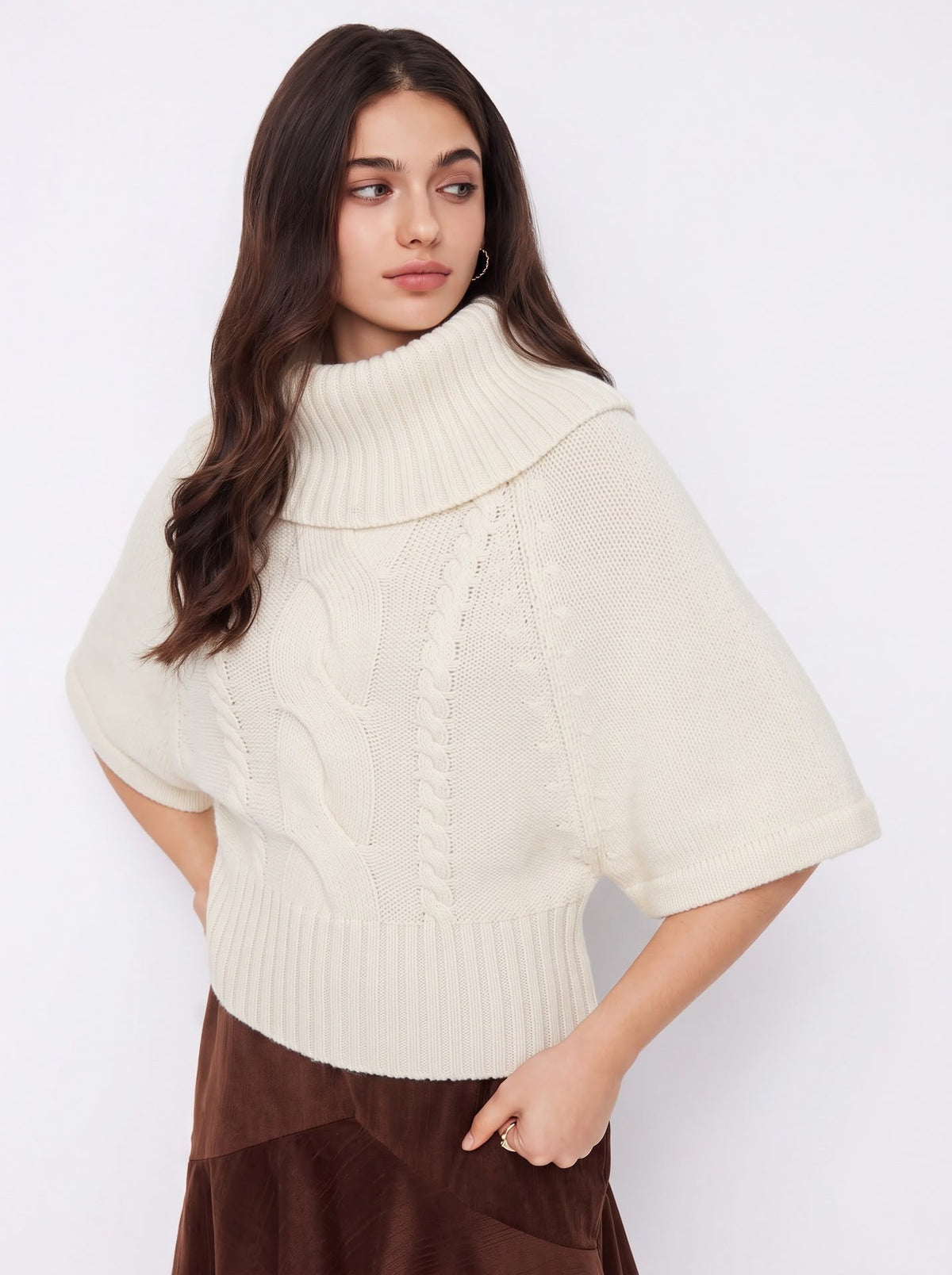 AMELIA – Strickpullover mit Zopfmuster & Rollkragen